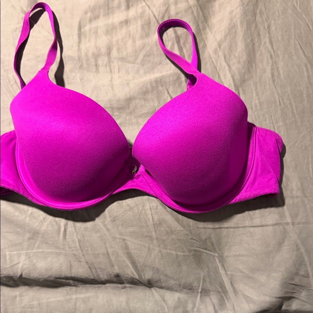 Victoria’s Secret Women’s lined Demi Bra in Bright Fuchsia Pink